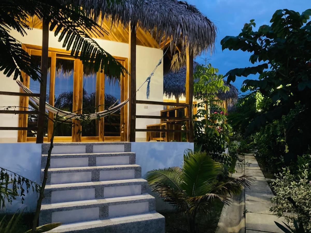 Hotel La Costa International Puerto López Exterior foto